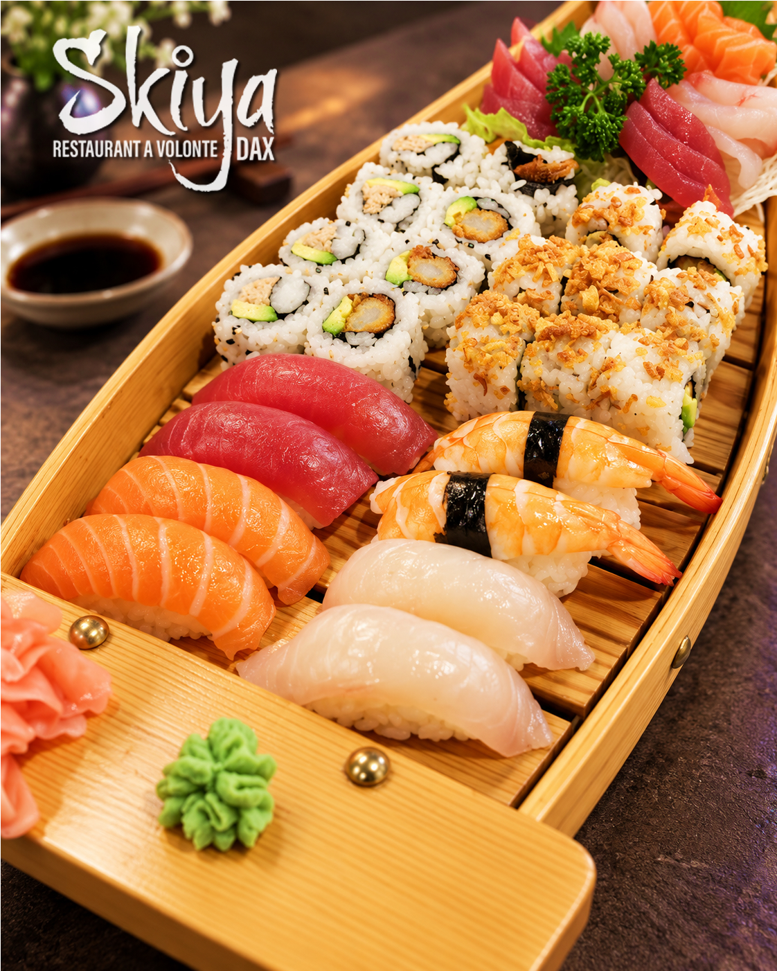 Bateau de sushi, maki et nigiri chez Skiya